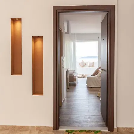 Elena's Sea View Apartment
