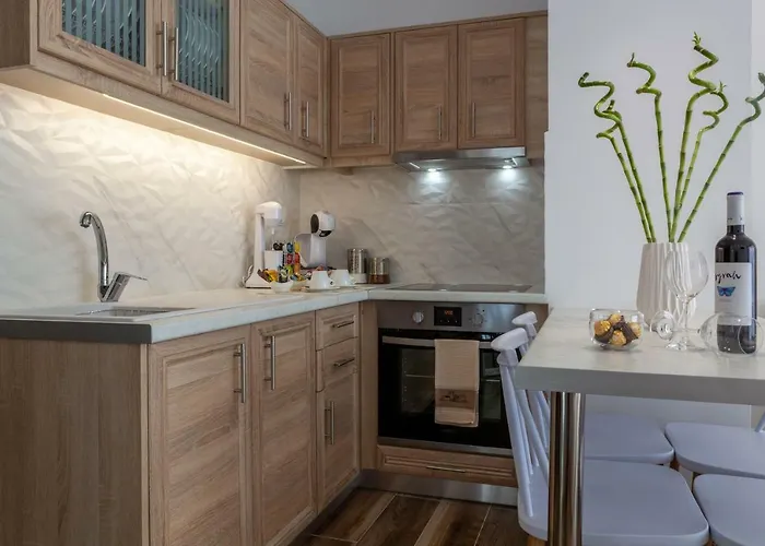 Elena's Sea View Apartman