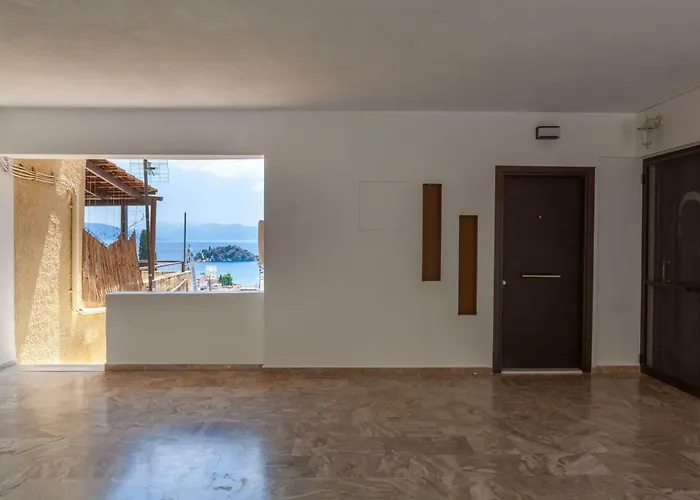 Elena's Sea View Toló